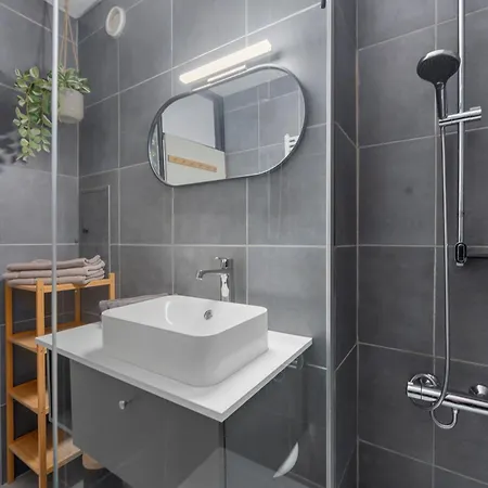 Lilyta B201 * De Haan