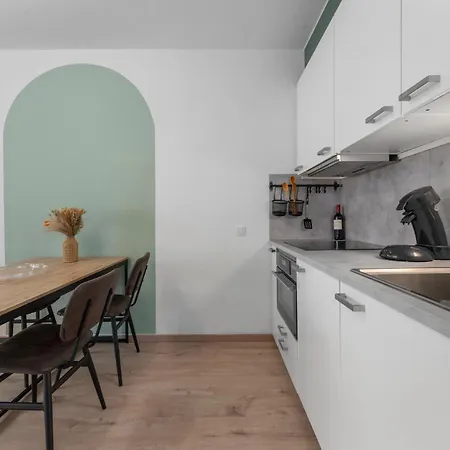 Appartement Lilyta B201 *