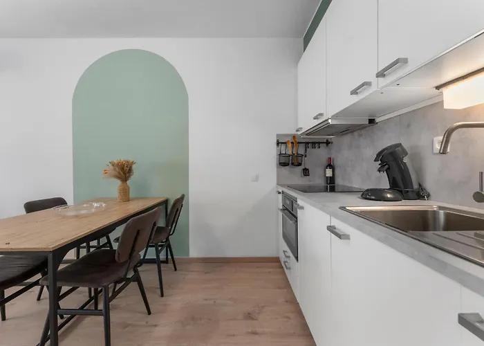 Lilyta B201 * De Haan